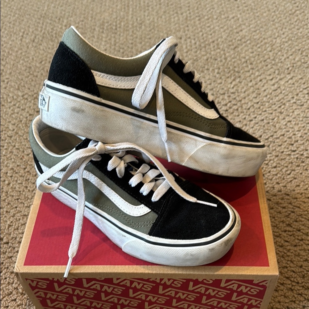 Vans Black and Green Sneakers